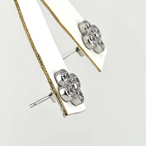 925 Solid Sterling Silver Luxury Clover 4 Leaf Stud Earrings - Picture 3 of 7